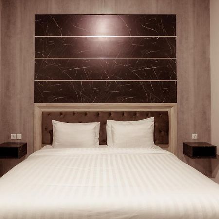 Giri Palma Hotel Malang Exteriör bild