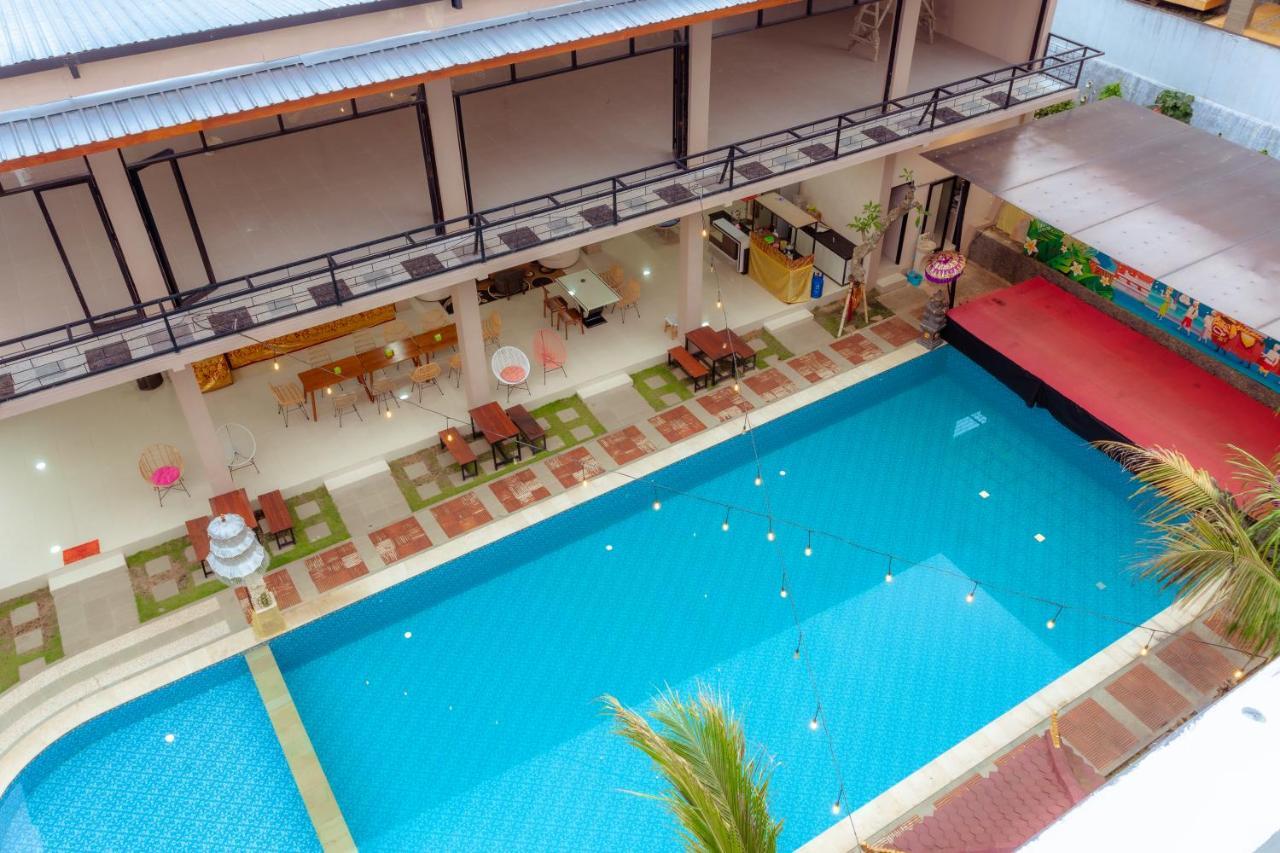 Giri Palma Hotel Malang Exteriör bild